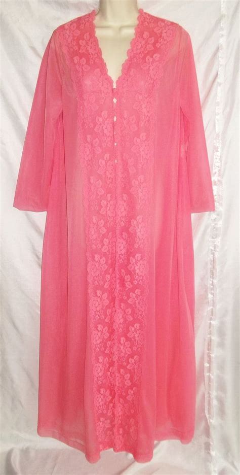 Vintage Lingerie 1970s HENSON KICKERNICK Pink By ReallyCoolClothes 49 95 Negligee Peignoir