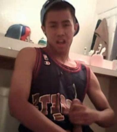 Asian Hunk Webcam HOT ASIAN THUG CUMS ON CAM