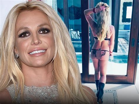 Britney Spears Strips Down To Skimpy Lingerie On Mexico Vacation