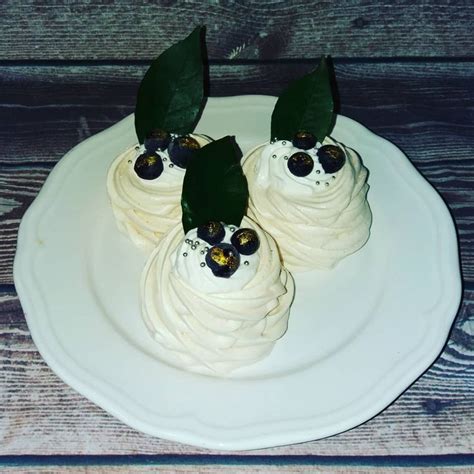 #пирожные_Павлова #Безе #крем_чиз | Food, Breakfast, Pancakes