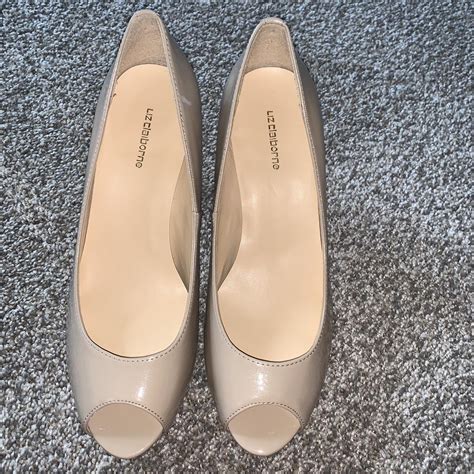 Liz Claiborne Women S Cream And Tan Courts Depop