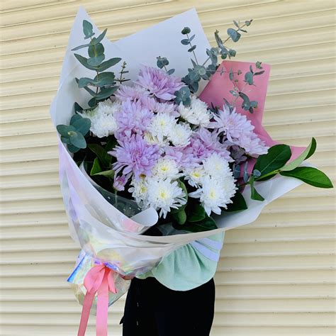 Gift a Chrysanthemum Bouquet to your family & friends.