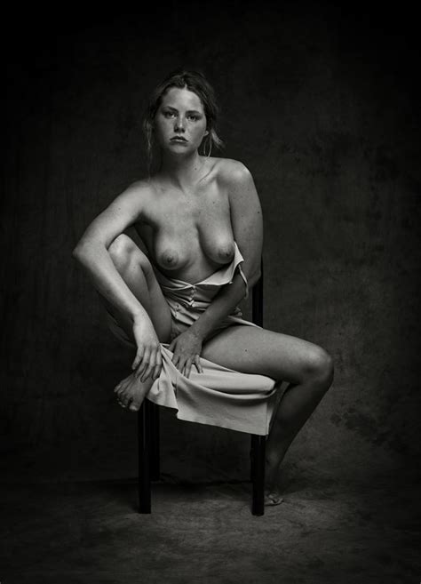 Sarah Seated Artistic Nude Photo By Photographer Thatzkatz At Model Society