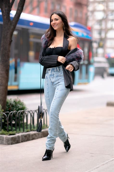 Victoria Justice And Madison Reed Sexy Candids Hot Celebs Home