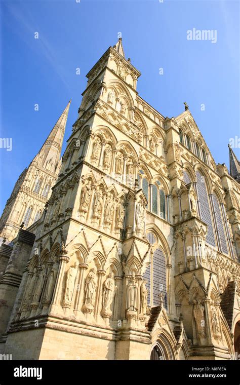 Salisbury Cathedral Salisbury Wiltshire England Stock Photo Alamy