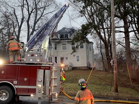 2 Residents 2 Firefighters Injured As Crews Battle 2 Syracuse House