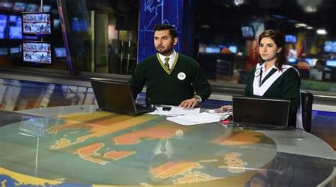 Geo News anchors don APS uniforms to pay tribute to martyrs