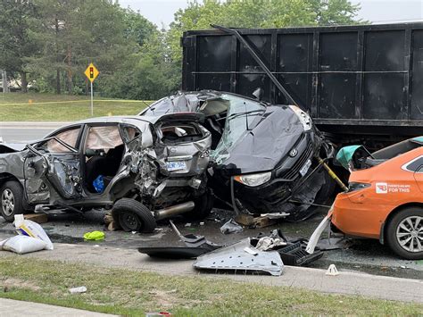 Video Shows Bus Barrelling Into Traffic In Deadly Mississauga Crash