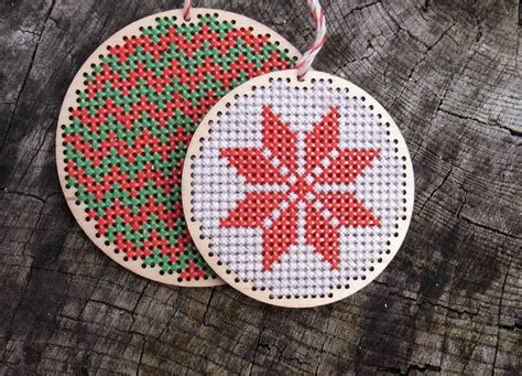 25 Awesome Cross Stitch Christmas Ornaments Ideas - MagMent