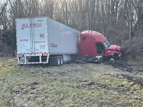 Victim Airlifted 3 Car Tractor Trailer Crash In Saugerties