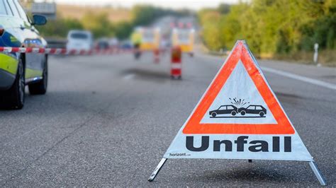 Feuerwehr Birgt Kameraden Nach Schwerem Unfall Audio Hessenschau De