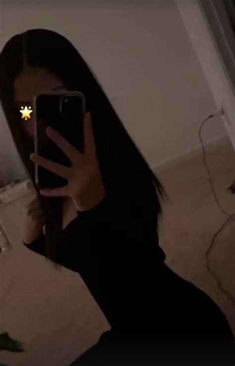 Pin On Wrd Pretty Selfies Pretty Latina Pretty Latinas