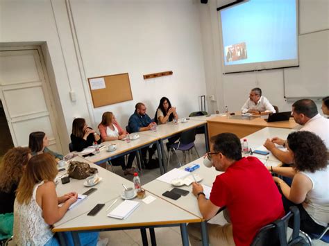 universidad de granada Cátedra Macrosad de Estudios Intergeneracionales