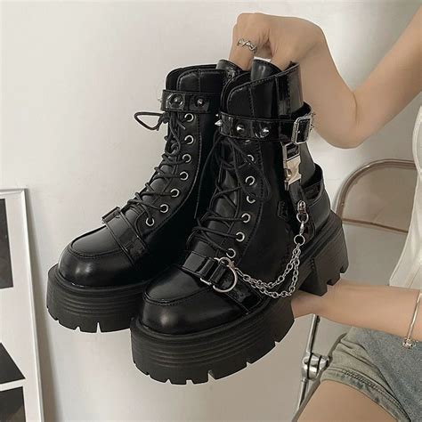 Original Square Toe Punk สาวร อนหนา Soled Martin Boots 2023 สไตล ใ