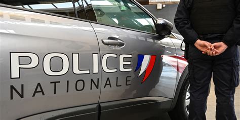 Val De Marne Une Adolescente Tuée à Coups De Couteau Un Suspect De