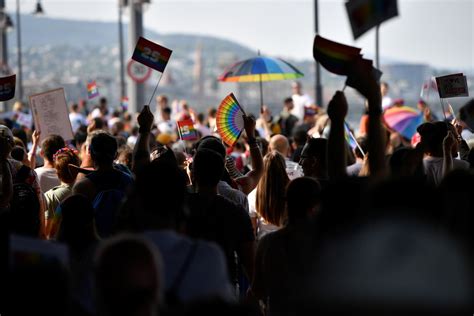 Hungría celebró la marcha del Orgullo Gay en rechazo a la polémica ley