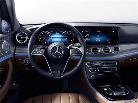 Mercedes' New Smart Capacitive Steering Wheel - DVN