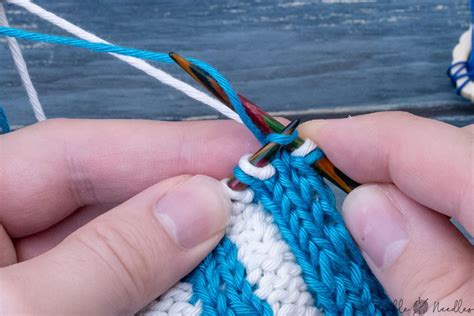 Double Knitting Ribbing In Two Colors Step By Step Tutorial Video