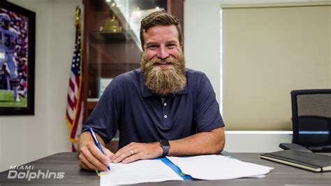 Veteran QB Ryan Fitzpatrick, Dolphins Agree To Deal