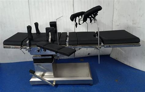 Hydraulic C Arm Compatible Hospital OT Table At 45000 In Moradabad