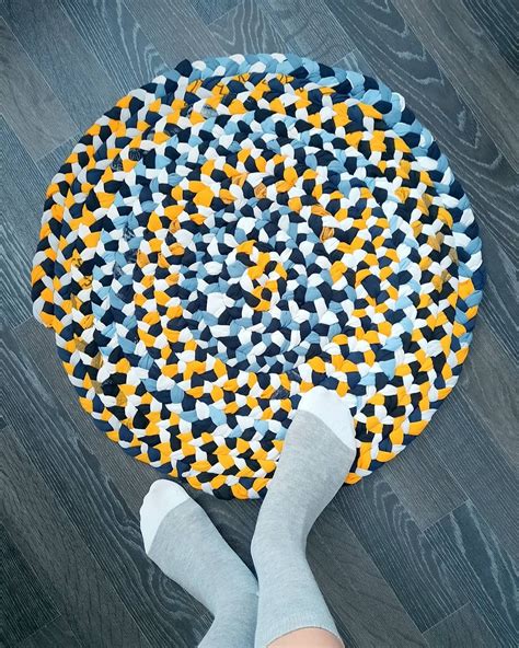 Самодельные коврики из ткани или старых вещей своими руками: идеи и ...