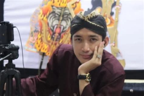 Siapa Gus Ulin Nuha Profil Biodata Pendakwah Muda Yang Viral Di Tiktok