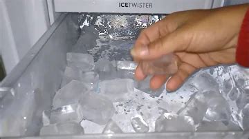 Na Tirinha A Geladeira É Necessária Para Fazer Gelo Porque - Como fazer gelo na geladeira Eletrolux?