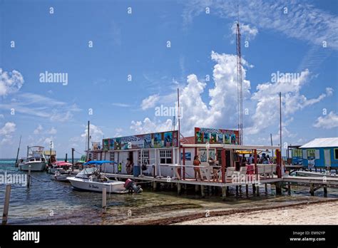 Ambergris Divers In San Pedro Ambergris Caye Belize South America