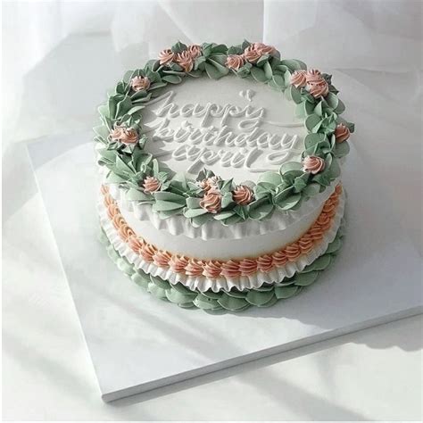 Descobrir 55+ imagem happy birthday cake image - br.thptnganamst.edu.vn