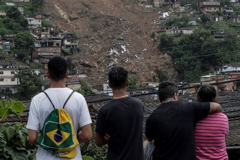 Alluvione Brasile Petropolis In Ginocchio Morti E Dispersi