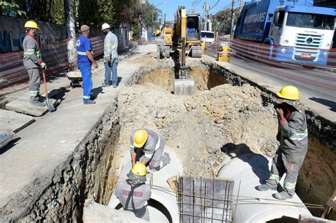 Trecho Em Obras Na Avenida Ot Vio Braga De Mesquita No Tabo O Deve Ser