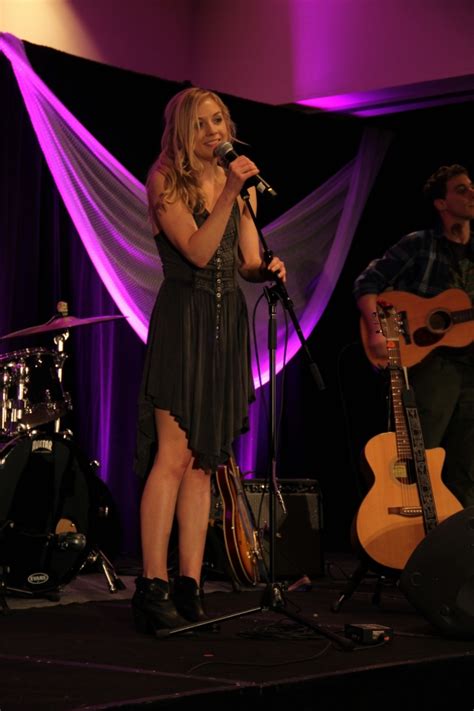 Emily Kinney Performs At 2013 Walker Stalker Con November 2 2013