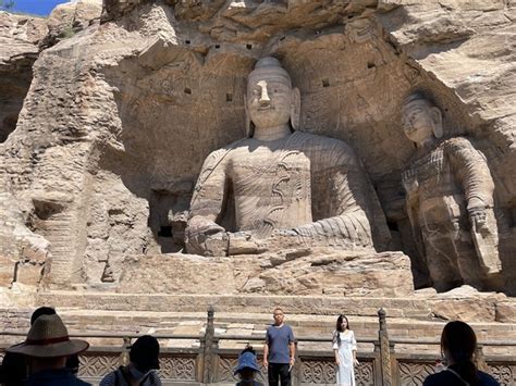 中国三大石窟の一つで、5世紀後半に造営された「雲崗石窟」＝山西省大同市（撮影・坂本信博） 世界遺産をデジタル保存 中国・雲崗石窟、流出した