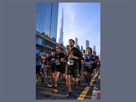 Hamdan Bin Mohammed Leads Dubai Run As 226 000 People Take Part In