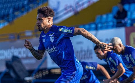 Paolo Guerrero Muestra Recuperación Y Técnico Del Avaí Podría Hacerlo