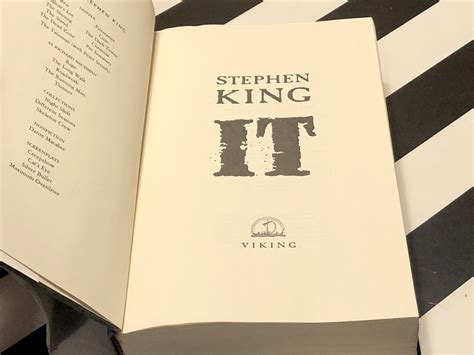 It by Stephen King (1986) hardcover book