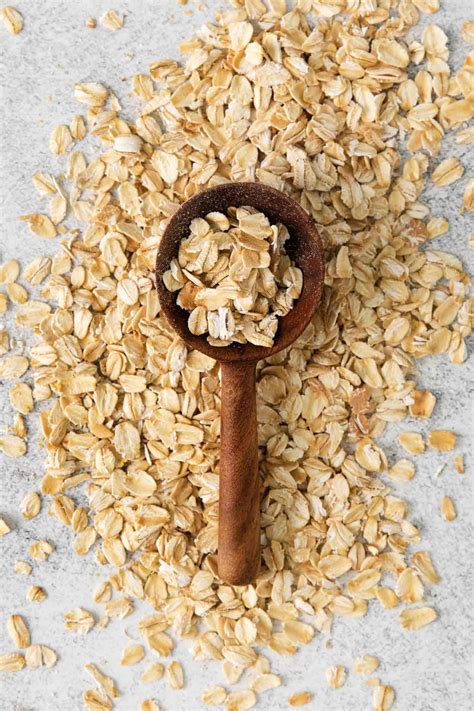 Is Oatmeal Gluten-Free? (IT DEPENDS!) - Meaningful Eats