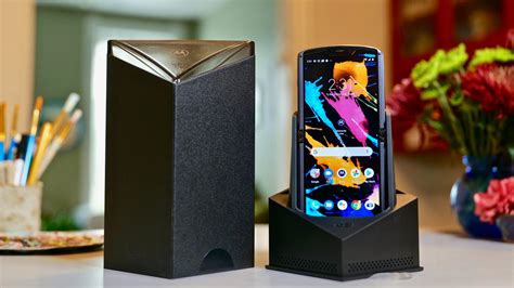 Motorola Razr unboxing: Here's what you get - CNET