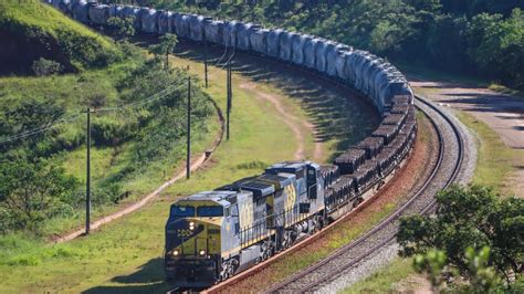 Trem de carga geral destino ao estado de São Paulo passando pela