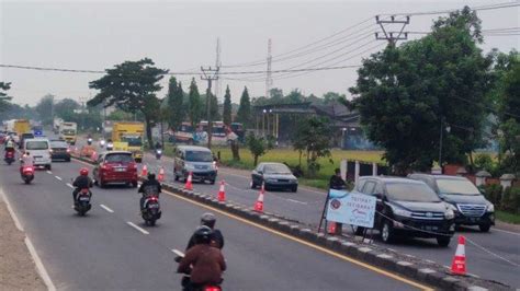 Imbas One Away Di Tol Cipali Volume Kendaraan Menuju Jakarta Di Jalur