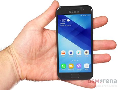 Samsung Galaxy A3 (2017) pictures, official photos