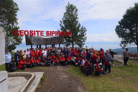 Geosite Sipinsur Manjakan Mata Dengan Panorama Danau Toba Yang Eksotis