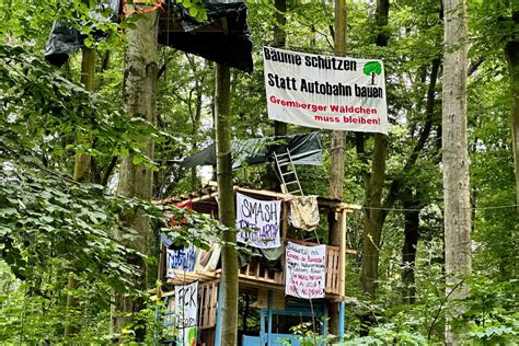 R Umung Von Protestcamp Im Gremberger W Ldchen Polizei Teilt Erste