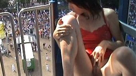 Naked In The Big Wheel Aude Ass Exhibitionnism Clips4sale