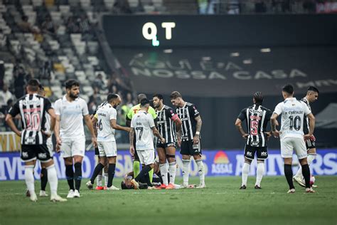 Hulk Brilha E Galo Vence O Gr Mio No Brasileir O Clube Atl Tico Mineiro