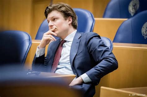 VVD Wil Voor Zomer Pakket Om Instroom Asielzoekers Te Verminderen