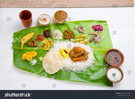 Onam Sadhya Served Banana Leaf South Stock Photo 1907576497 | Shutterstock