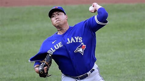 Blue Jays lose pitcher Hyun Jin Ryu to injury in heat of playoff race ...