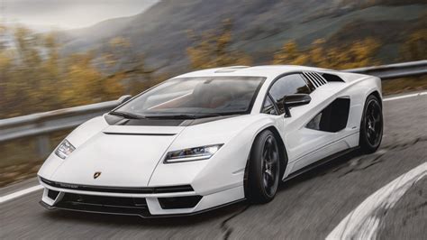 The Top 5 Fastest Cars Lamborghini Ever Built, Ranked