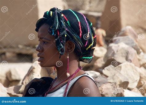 Belle Fille Africaine Photo Stock éditorial Image Du Femelle 67835363